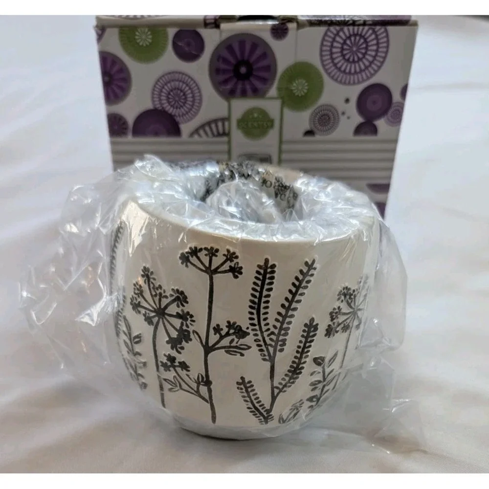 Scentsy Dandelion Daze Tabletop Fan Diffuser New Open‎ Box